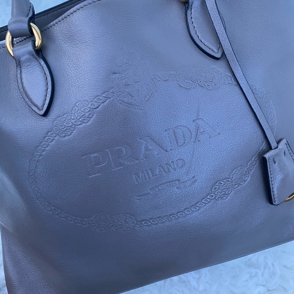 🚫SOLD🚫Authentic Prada Grey Leather Tote - Picture 5 of 16
